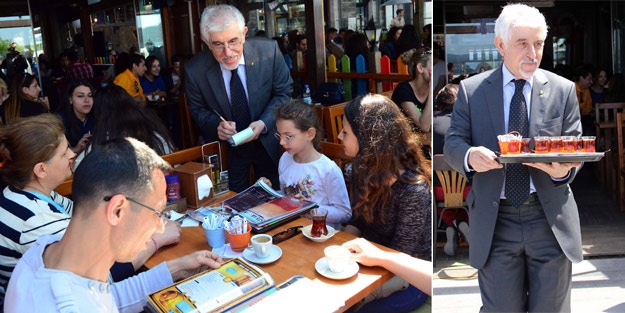 Profesör garsonluk yapıyor