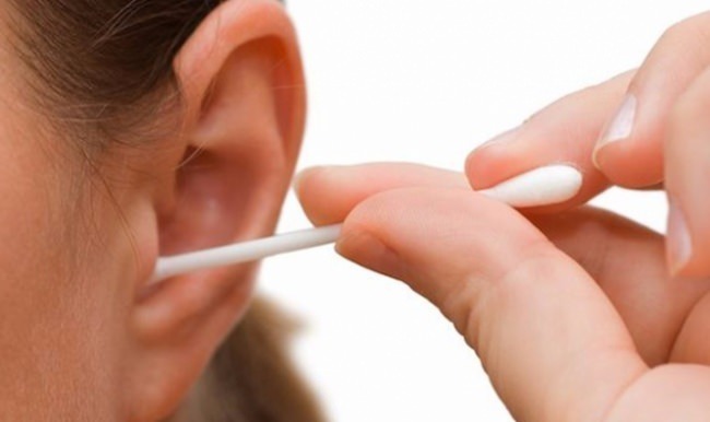 Profesörden kulak temizleme çubuğu uyarısı