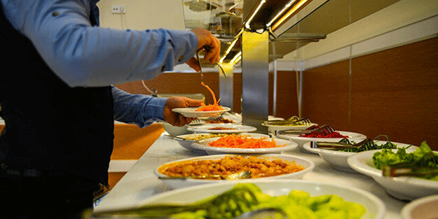 Profesyonel şefler ve garsonlar uyardı! Restoranlarda bu yiyecek ve içecekleri kesinlikle tüketmeyin