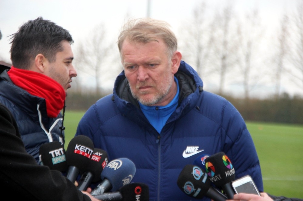 Prosinecki: “Antalyaspor maçını kazanmak zorundayız” 