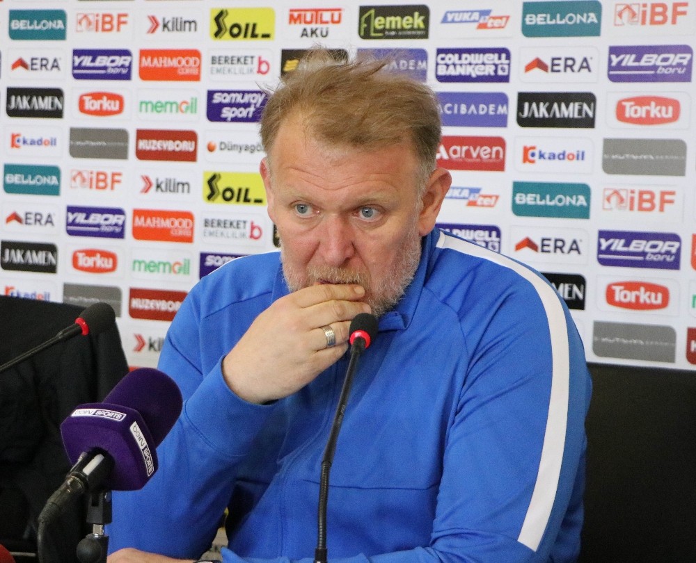Prosinecki: “Biz havlu atmıyoruz, buradayız” 