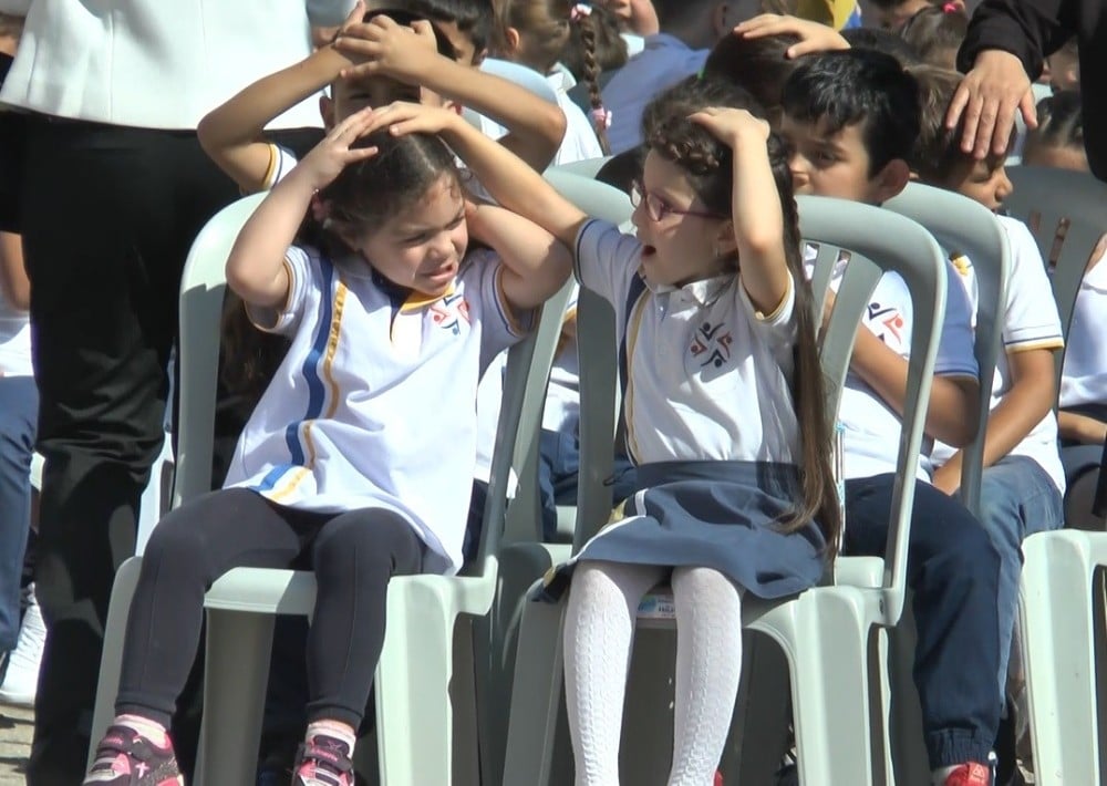 Protokole çadır, miniklere güneş 