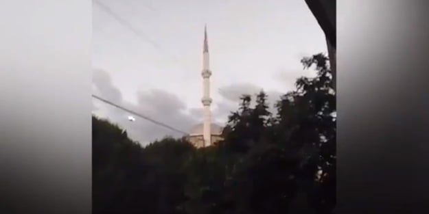 Provokasyon sürüyor! 'Camiden Selda Bağcan'ın türküsü çalındı' iddiası