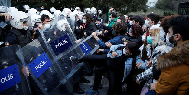 Provokasyonda direneceklermiş: Boğaziçililerden Bakan Soylu'ya küstah cevap!