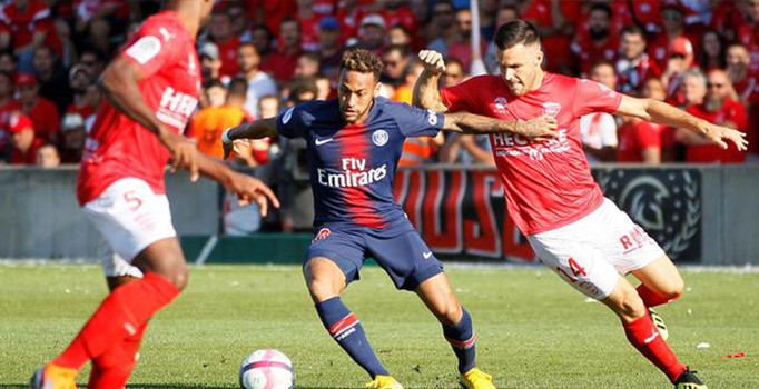 PSG yıldızlarıyla yendi