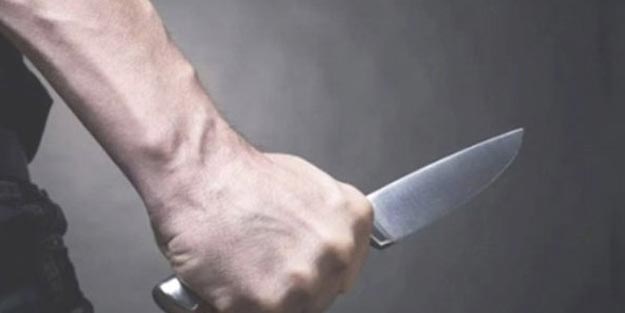 Psikolojik tedavi gören genç, üvey annesinin boğazını kesti