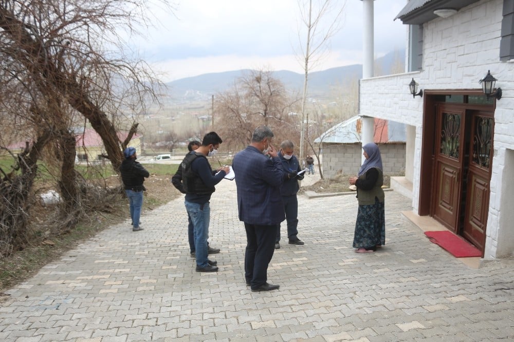 PTT kuyruğundan kurtaran sosyal yardımlar vatandaşın kapısına gidiyor 