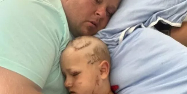 Pumanın saldırmasıyla neye uğradığını şaşırdı! Çocuğun vücudunu bir araya getirmek için zımba kullanıldı