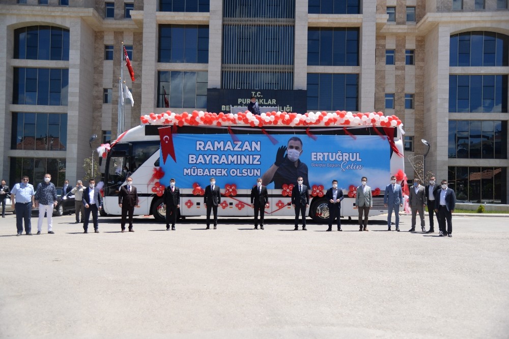 Pursaklar’da bayram coşkusu pencerelere taşındı 