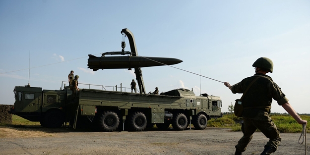 Putin duyurdu! Balistik füzeleri o ülkeye devrediyorlar