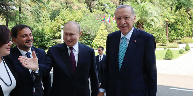 Putin Erdoğan'ı kapıda karşıladı! İki lider arasında gülümseten diyalog