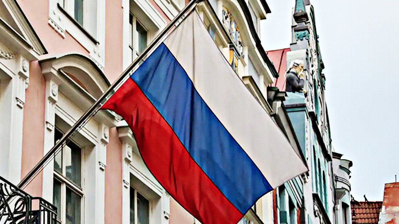 Putin Estonyalı bir diplomatı sınır dışı ediyor, dikkat çekti! Kararı dünya basınında