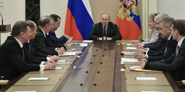 Putin'den Venezula hamlesi