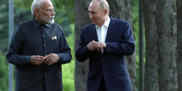 Putin, Hintlilerin terhisini kabul etti: Modi araya girdi