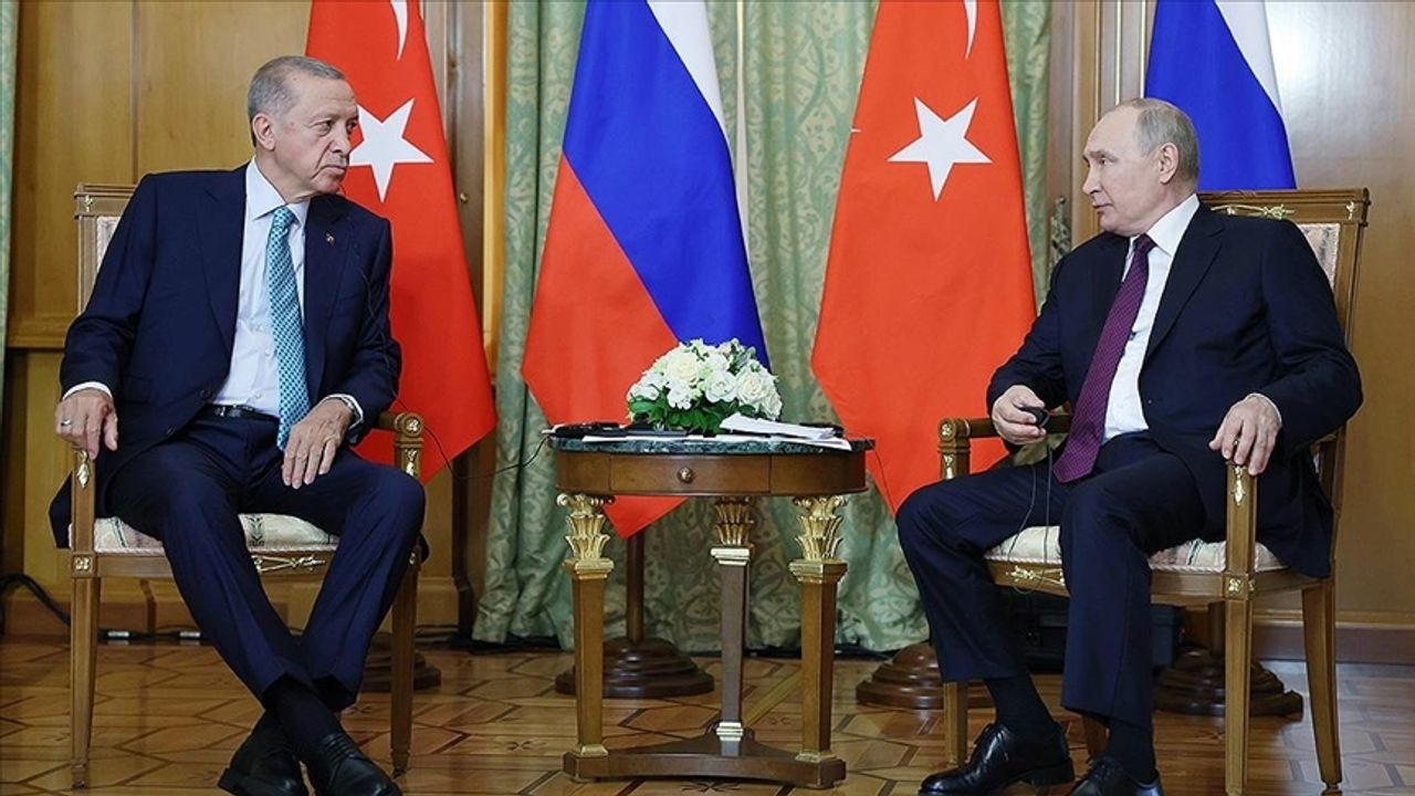 Putin ikili mi oynuyor? "Gizli anlaşma yaptı" iddiası