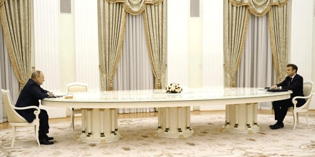 Putin ile görüşmesi olay olan Macron'dan ilk açıklama