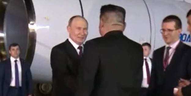 Putin Kuzey Kore'ye gitti, Kim Jong Un böyle karşıladı