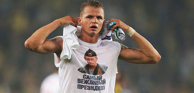 Putin tişörtünü giydiğine pişman oldu