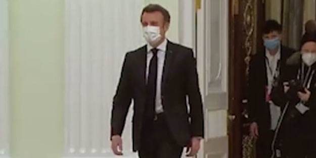 Putin ve Macron görüşmesinde tarihi kare