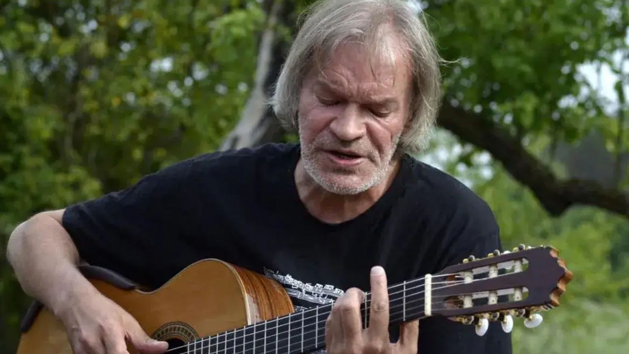 Putin'e 'aptal' diyen Rus sanatçı polis baskınında öldü!