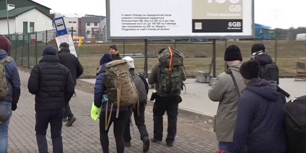 Putin'e bir şok daha! Akın akın Ukrayna'ya geliyorlar