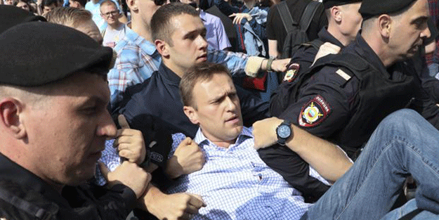 Putin'i zora düşürecek gelişme! Navalni bir kez daha suikaste uğradı