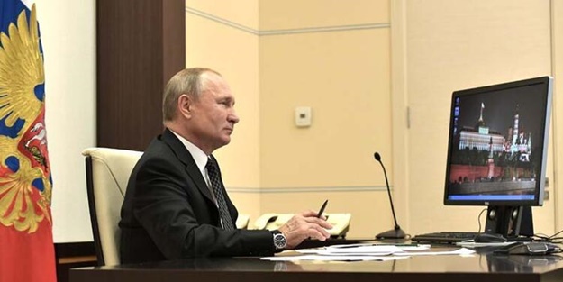 Putin'in bilgisayarında şoke eden görüntü!