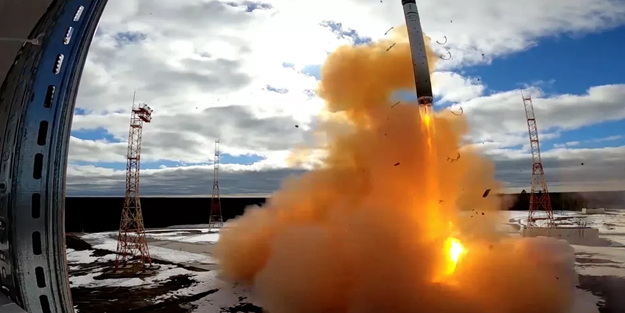 Putin'in 'durdurulamaz' dediği Sarmat füzesi için imzalar atıldı