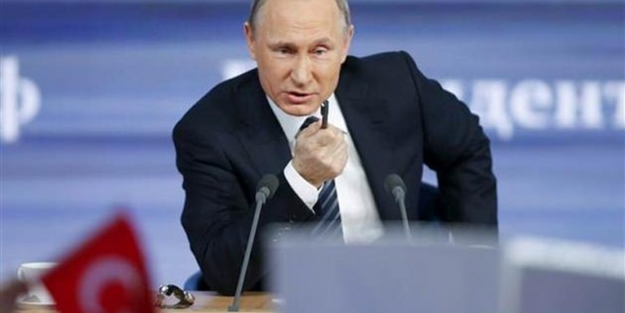 Putin'in toplantısında Türk Bayrağı