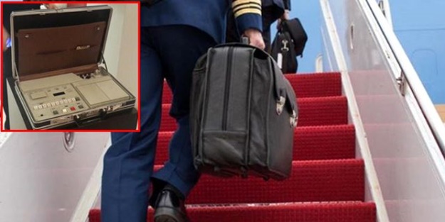 Putin'in yanından ayırmadığı çantanın gizemi çözüldü! İçinde savaş başlatma düğmesi var