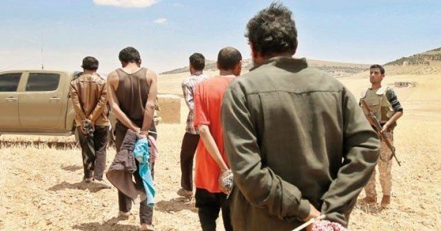 PYD 300 genci Esad rejimine teslim etti