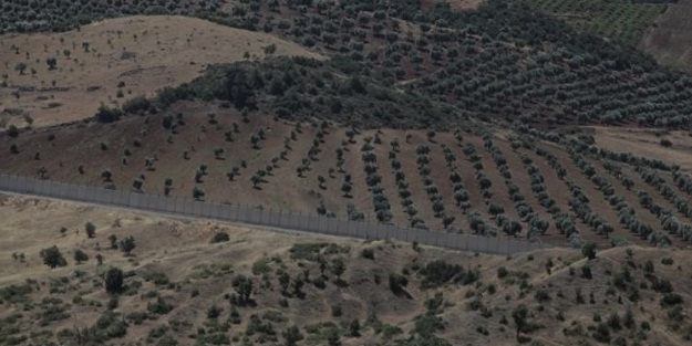 PYD'den Türkiye'deki Kürtlere küstah çağrı!