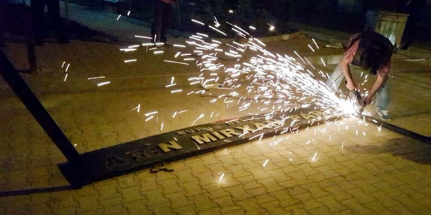 PYD'li teröristin ismi tepkiler üzerine o parktan kaldırıldı