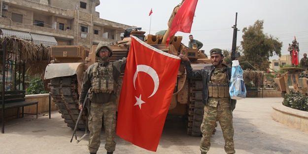 PYD'nin gazetecileri ÖSO'ya saldırdı