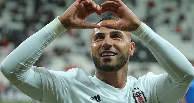 Quaresma öyle bir Ramazan paylaşımı yaptı ki, “Helal sana be” dedirtti! Ha bu da Ramazan’ı rakıyla karşılayan Cem Yılmaz’a kapak olsun