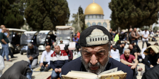 Rabbim, 'Kahhâr' sıfatınla İsrail'i perişan eyle!
