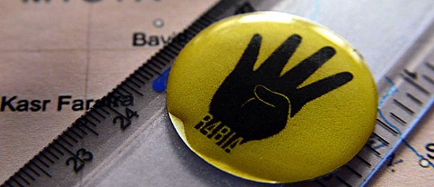 “Rabia işaretli cetvel” için lise öğrencisine gözaltı