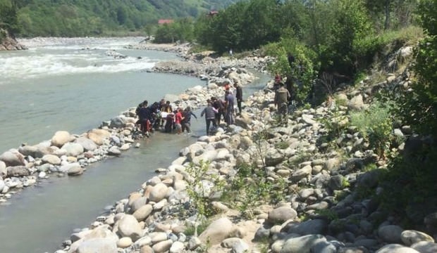 Rafting yaparken bottan düşen Arap turist hayatını kaybetti