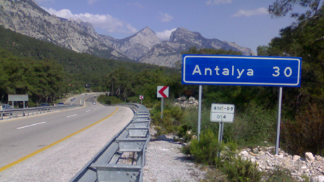 Rakamlar açıklandı! Avrupalılar Antalya’yı mesken edindi