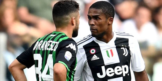 Rakibine tüküren Douglas Costa'nın cezası belli oldu