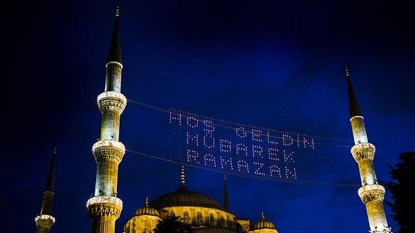 Ramazan ayında lokanta restoran işletmek günah mı?