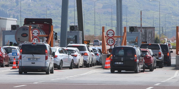 Ramazan Bayramı tatili başladı! Osmangazi Köprüsü'nde yoğunluk