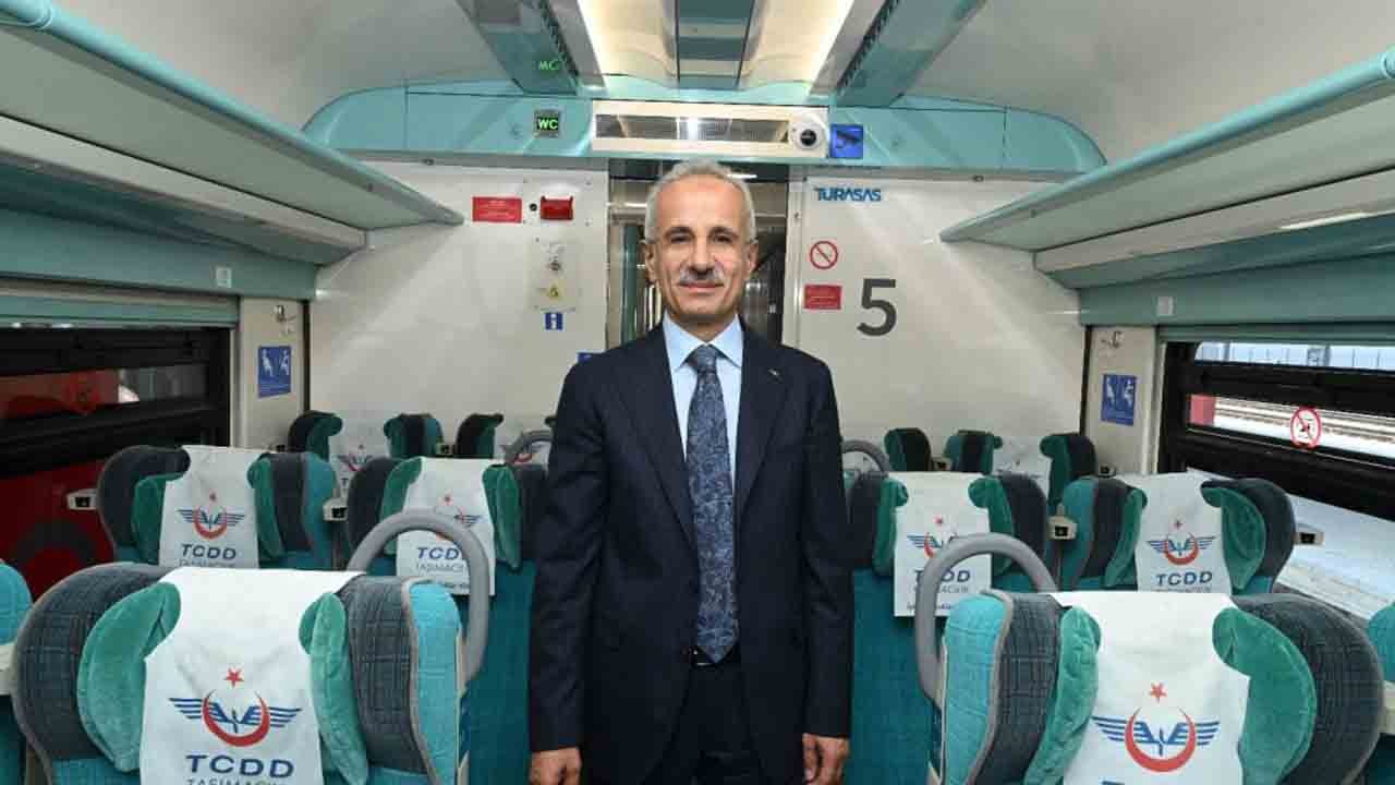 Ramazan Bayramı’nda daha fazla yolcu "yüksek hızda" seyahat edecek… YHT, Anahat ve bölgesel trenlere 8 bin 898 kişilik ek kapasite