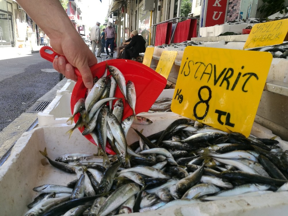 Ramazan bereketi, balık fiyatlarını düşürdü 