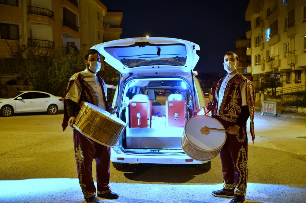 Ramazan davulcuları Mamak’ta iş başında 