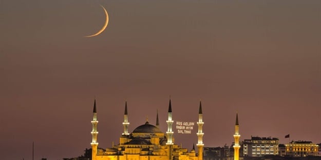 Ramazan huzur ve bereketiyle geldi