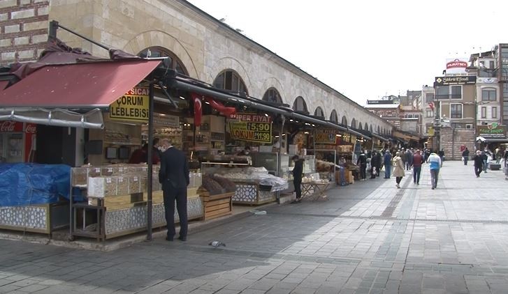 Ramazan öncesinde Eminönü boş kaldı 