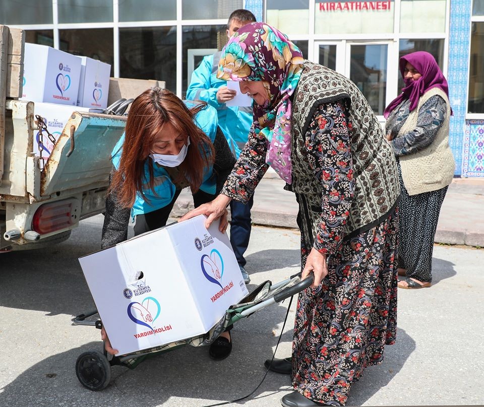 Ramazan yardımı kolilerinin dağıtımına başlandı 
