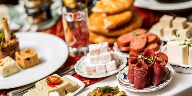 Ramazan’da kilo aldıran gıdalara dikkat!