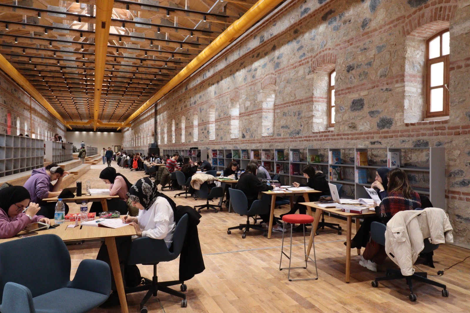 Rami Kütüphanesi’ne ziyaretçi akını